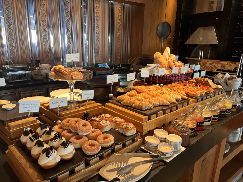 wコーサムイ　朝食　プラチナ特典