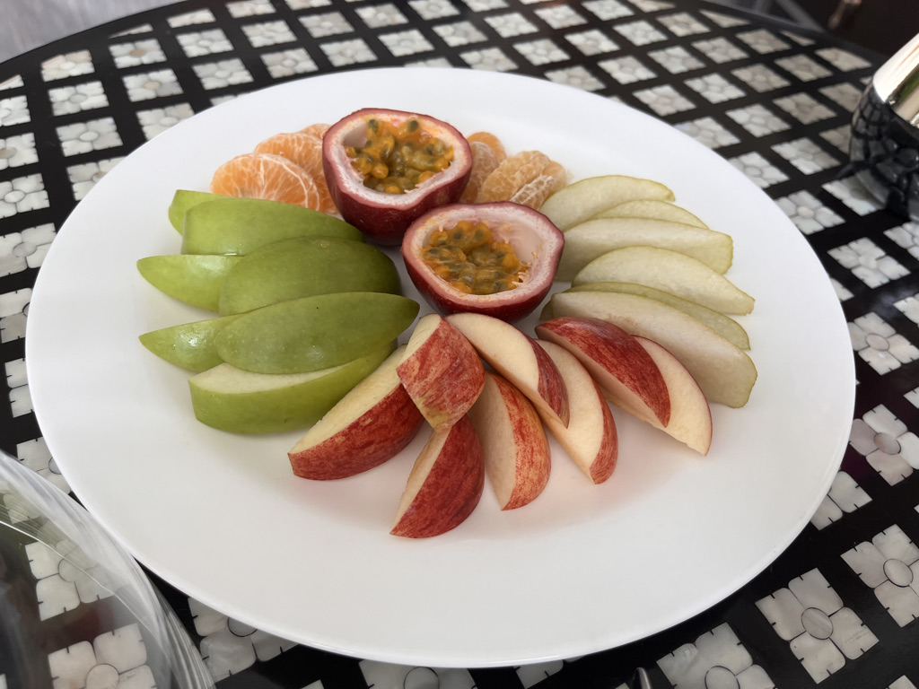 セントレジスバンコク　宿泊記　送迎　アクセス　朝食　プール　ジム　サウナ　子供添い寝年齢　マリオットボンヴォイアメックス　プラチナ特典　バトラーサービス