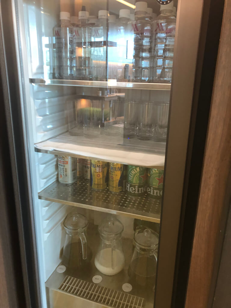 大阪マリオット都ホテル　ブログ　ジュニアスイート　子供添い寝無料　宿泊記　連休　格安　朝食　ラウンジ　あべのハルカス　プラチナ特典　　駐車場　マリオットボンヴォイアメックス紹介