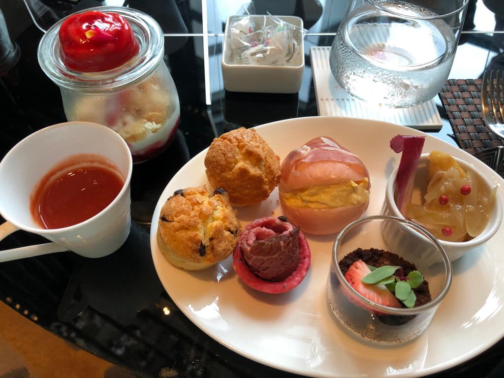 プリンスギャラリー紀尾井町　宿泊記　朝食　ジム　プール　温浴施設　プラチナ特典　SPGアメックス紹介　アフタヌーンティ