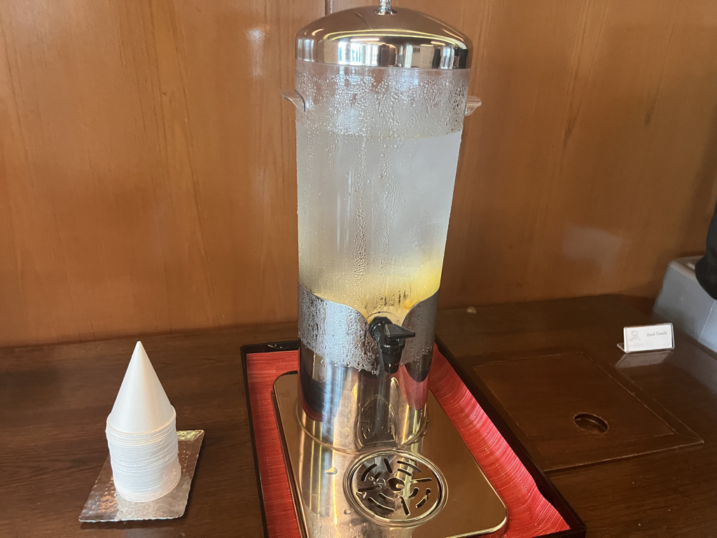 セントレジスバンコク　宿泊記　送迎　アクセス　朝食　プール　ジム　サウナ　子供添い寝年齢　マリオットボンヴォイアメックス　プラチナ特典　バトラーサービス