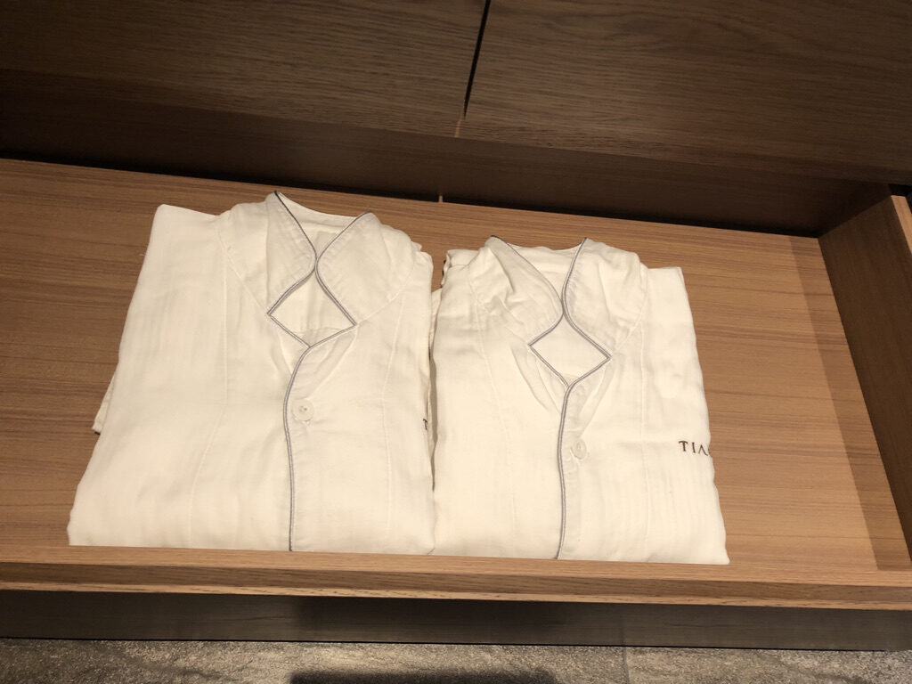 TIAD ティアド　宿泊記　プール　ラウンジ　部屋　ブログ　プラチナ特典