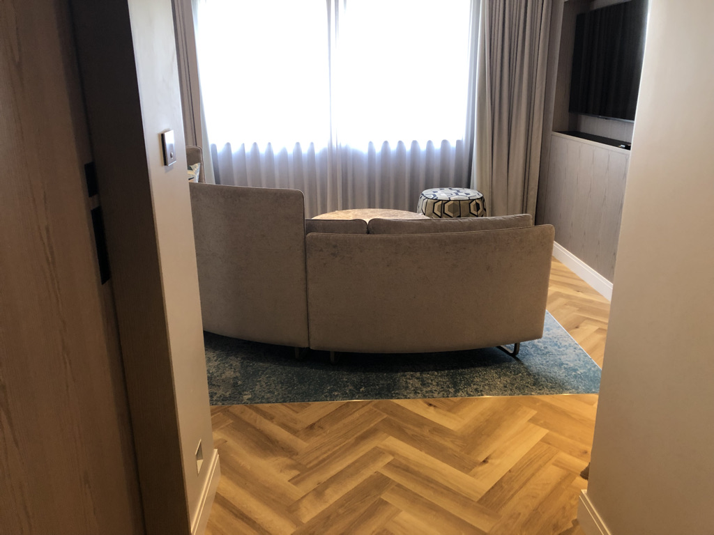 ウェスティン都ホテル京都　子連れ　宿泊記　ブログ　2ベッドルームスイート 1キングベッド＆2シングルベッド　子供添い寝　ジム　プール　温泉　朝食　クラブラウンジ　spgアメックス紹介　プラチナ特典　アメニティ