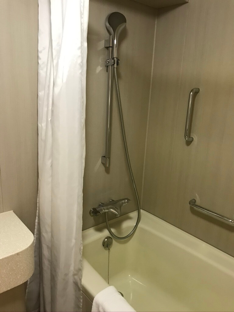 ザ・プリンス京都宝ヶ池宿泊記☆最安値料金でクラブフロアの朝食やラウンジを利用できました! 31 ザ・プリンス 京都宝ヶ池 宿泊記 クラブフロア クラブキング お風呂 トイレ