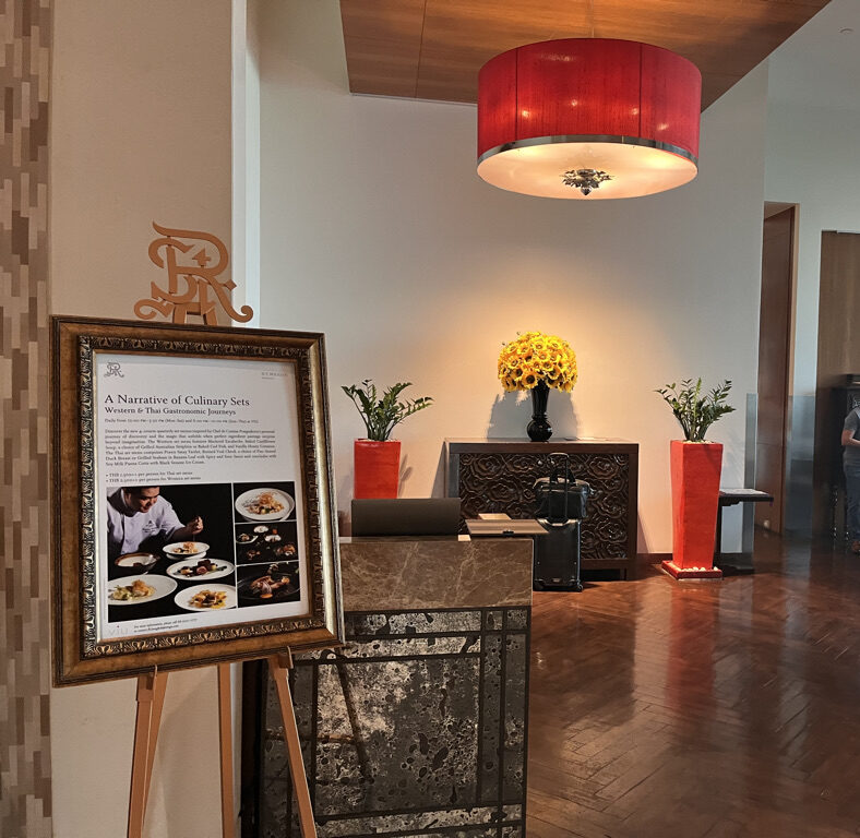 セントレジスバンコク　宿泊記　送迎　アクセス　朝食　プール　ジム　サウナ　子供添い寝年齢　マリオットボンヴォイアメックス　プラチナ特典　バトラーサービス