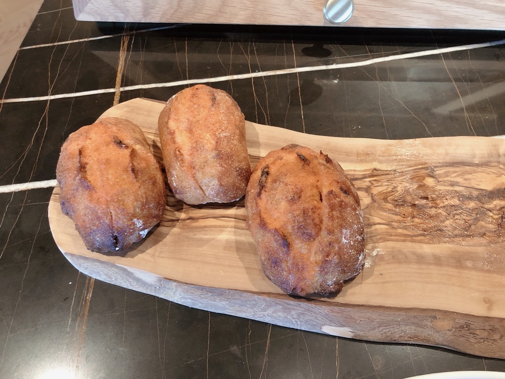 リッツカールトン福岡　クラブラウンジ　朝食　料金　アフタヌーンティ