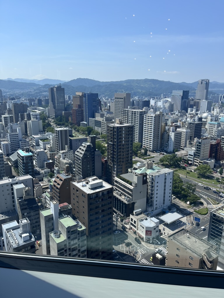 ヒルトン広島　エグゼクティブラウンジ　利用できる条件　服装