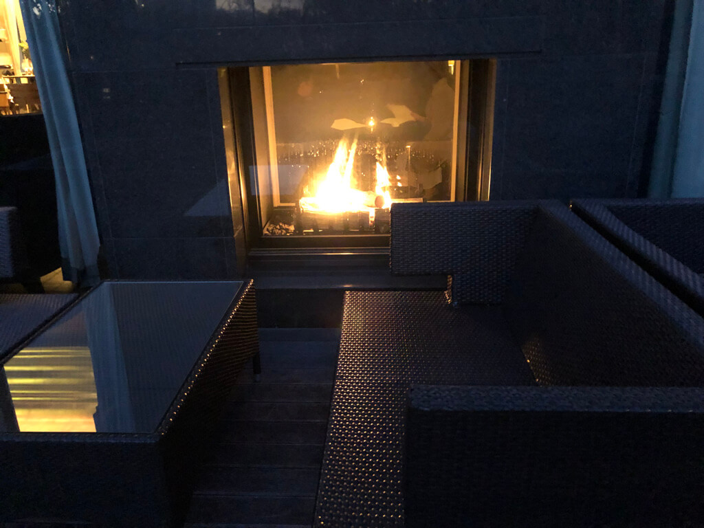 セントレジス大阪　ブログ　　宿泊記　子供添い寝　朝食　アクセス　駐車場　タイタニックオムレツ　プラチナ特典　バトラーサービス　マリオットボンヴォイアメックス　紹介　アメニティ