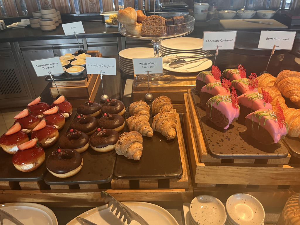 wコーサムイ　朝食　プラチナ特典