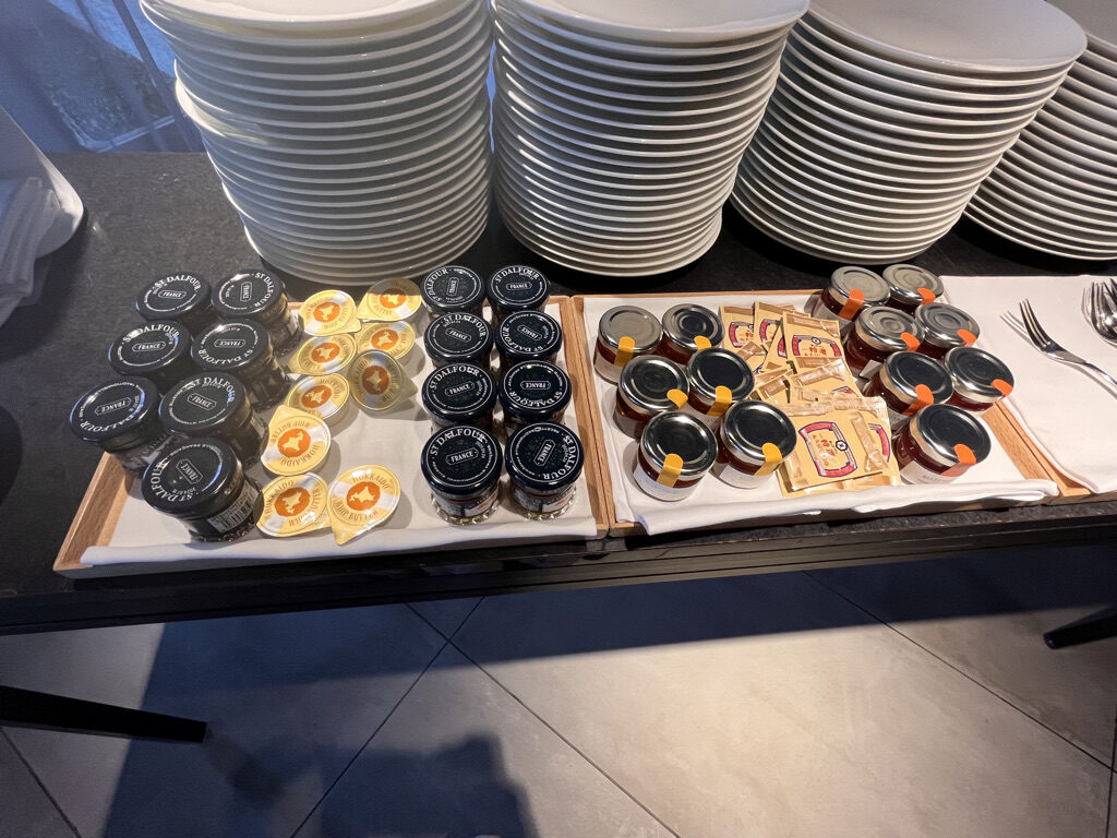 ウェスティン都ホテル京都　　朝食　料金　ビュッフェ　クラブラウンジ