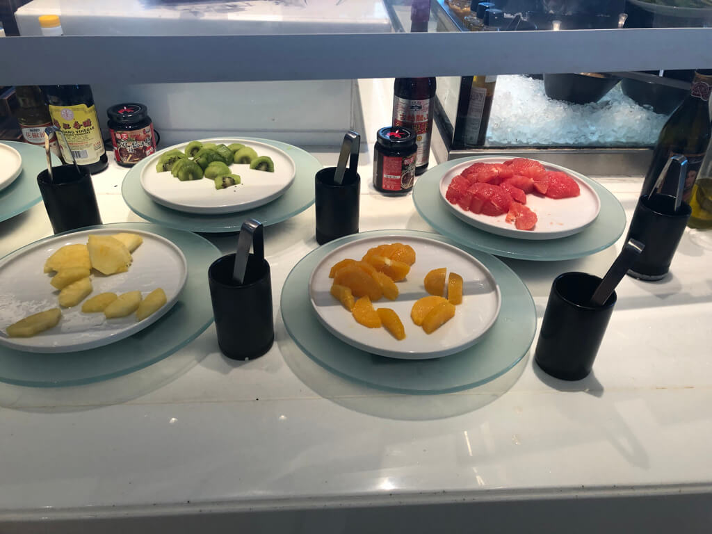 大阪マリオット都ホテル　ブログ　ジュニアスイート　子供添い寝無料　宿泊記　連休　格安　朝食　ラウンジ　あべのハルカス　プラチナ特典　　駐車場　マリオットボンヴォイアメックス紹介