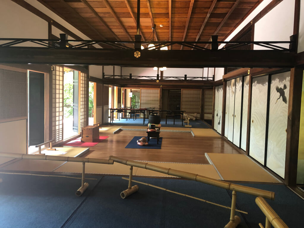 アメックス京都特別観光ラウンジに行ってきました!観光立地の良い場所で一息つけます♡ 14 アメックス京都特別観光ラウンジ 営業時間 サービス 感想 アクセス 駐車場 最寄駅