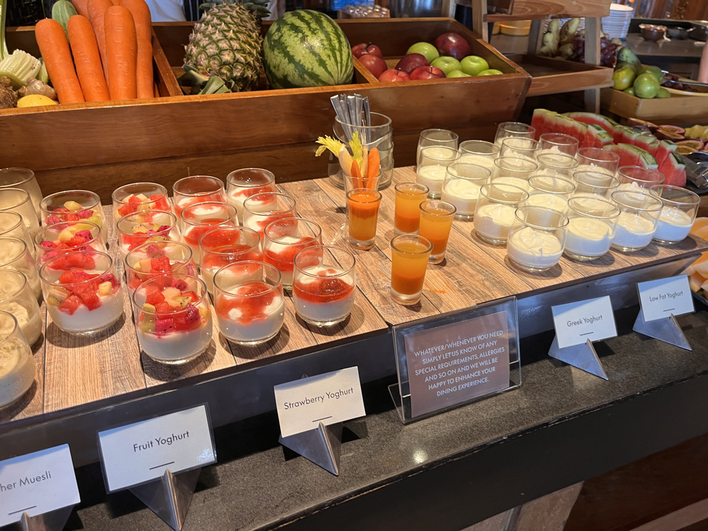 wコーサムイ　朝食　プラチナ特典