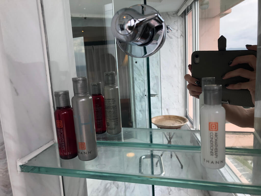 沖縄マリオット 宿泊記 パノラマオーシャンスイートプレミアム 部屋 館内施設 格安宿泊　プラチナ特典 SPGアメックス紹介　ジム　プール　スパ