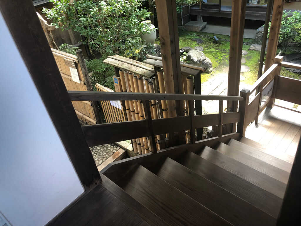 アメックス京都特別観光ラウンジ　営業時間　サービス　感想　アクセス　駐車場　最寄駅