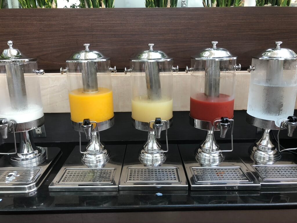 ウェスティン大阪　宿泊記　朝食　エグゼクティブラウンジ　アクセス　行き方　エグゼクティブキング　spgamex　プラチナ　特典