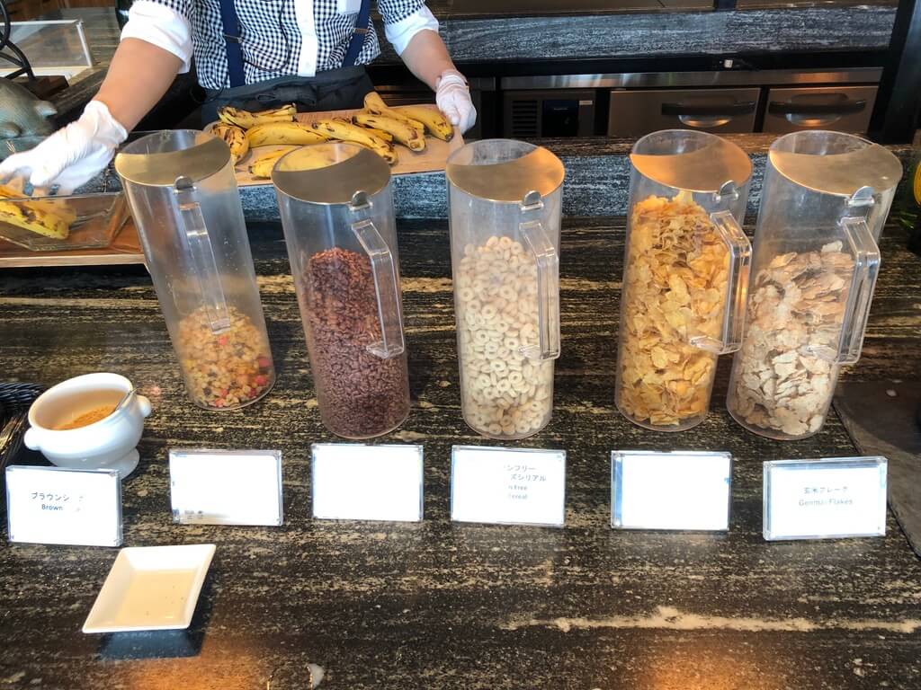 フォーポイントバイシェラトン名古屋中部国際空港　宿泊記　ブログ　プラチナ特典　朝食　駐車場　マリオットボンヴォイアメックス　紹介