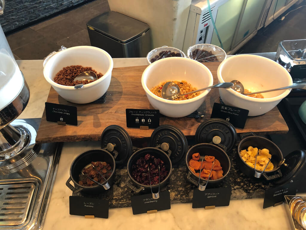 名古屋マリオットアソシアホテル　デラックスダブル　スタンダードダブル　子連れ　宿泊記　朝食　エリートラウンジ　　フィットネスジム　プール　SPGアメックス　紹介　プラチナ特典　ゴールド特典