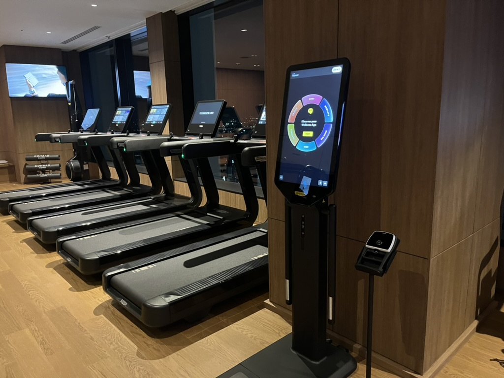 コンラッド名古屋　アクセス　レビュー　プール　ジム