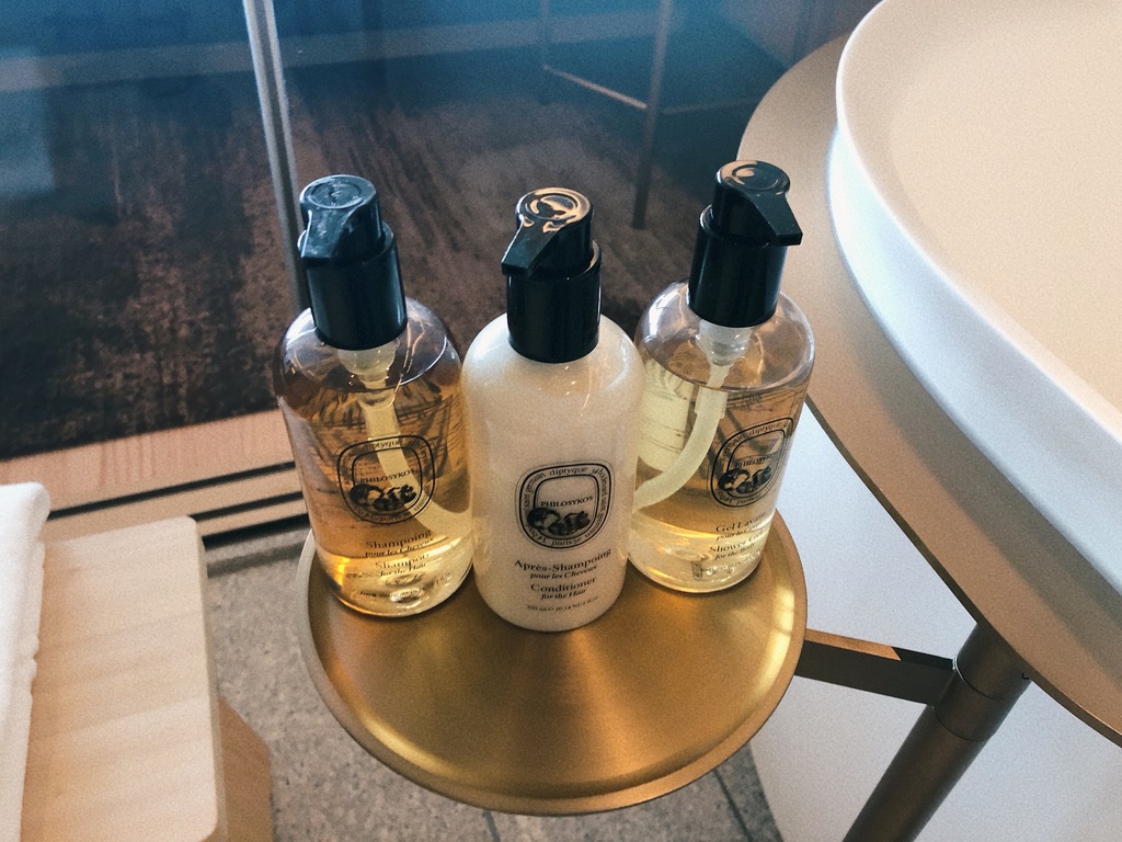 【リッツカールトン福岡宿泊記】お部屋・施設紹介☆ポイントで超お得!10万円越えの宿泊費をタダにする方法 59 リッツカールトン福岡 ポイント ブログ アクセス 宿泊記 部屋 アメニティ 料金 クラブレベル