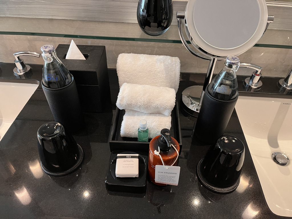 セントレジスバンコク　宿泊記　送迎　アクセス　朝食　プール　ジム　サウナ　子供添い寝年齢　マリオットボンヴォイアメックス　プラチナ特典