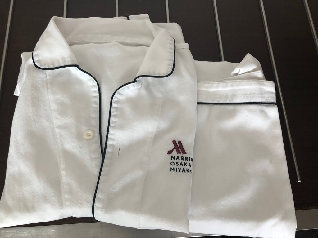 大阪マリオット都ホテル　ブログ　ジュニアスイート　子供添い寝無料　宿泊記　連休　格安　朝食　ラウンジ　あべのハルカス　プラチナ特典　　駐車場　マリオットボンヴォイアメックス紹介