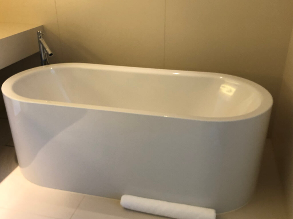 東京エディション虎ノ門　スイート　宿泊記　ブログ　アクセス　朝食　プール　ジム　マリオット特典　マリオットボンヴォイアメックス　紹介