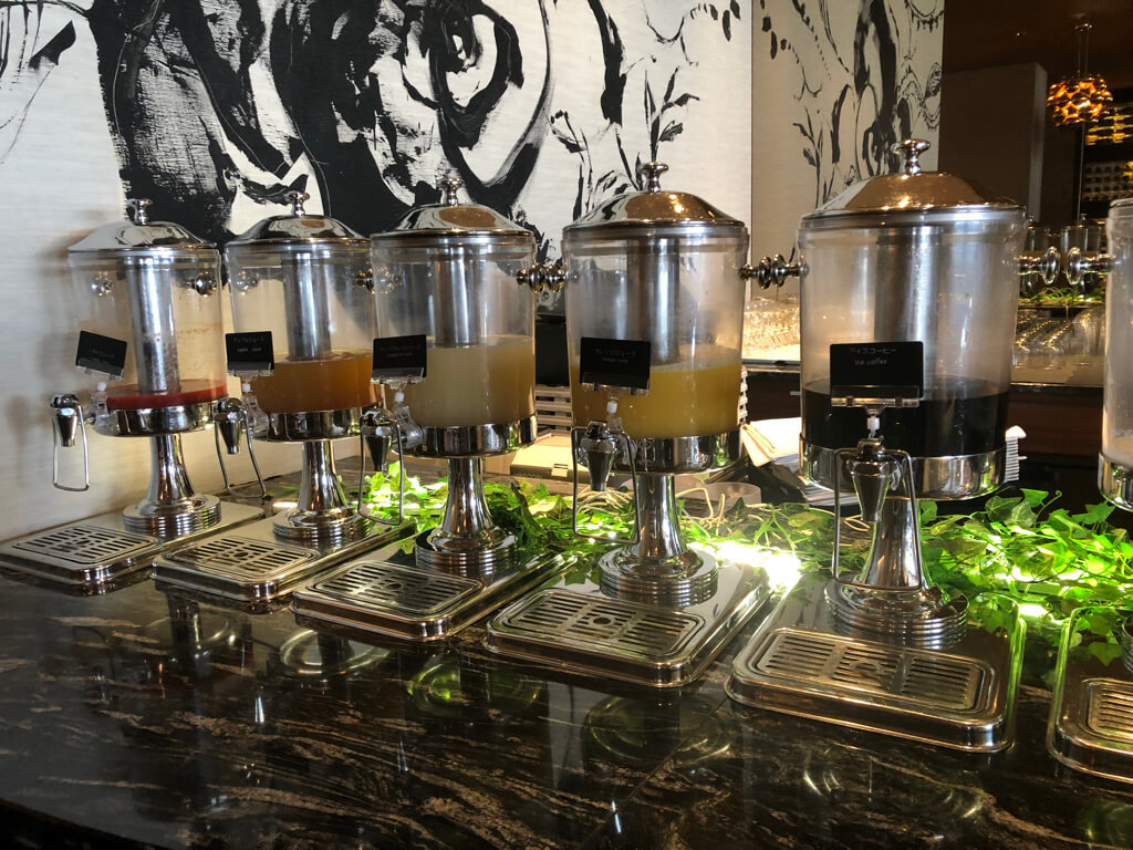 名古屋マリオットアソシアホテル　デラックスダブル　スタンダードダブル　子連れ　宿泊記　朝食　エリートラウンジ　　フィットネスジム　プール　SPGアメックス　紹介　プラチナ特典　ゴールド特典