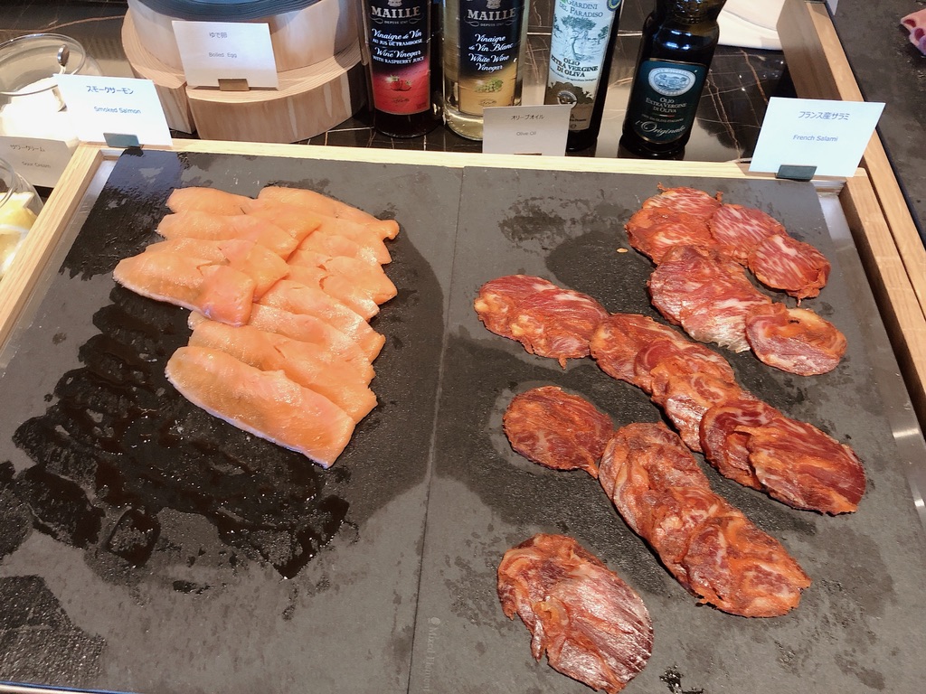 リッツカールトン福岡　クラブラウンジ　朝食　料金　アフタヌーンティ