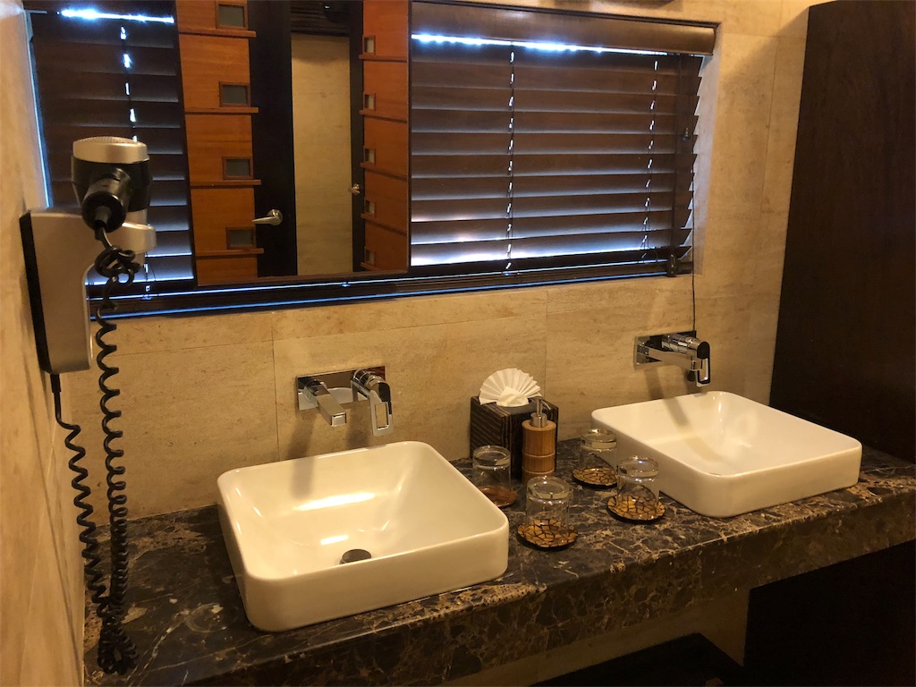 フィリピンの秘境コロン島へ行ってきました!Two Seasons Coron Island Resort&Spa(ツーシーズンズ コロンアイランド リゾート&スパ)のアクセス方法と部屋紹介① 37 Two Seasons Coron Island Resort&Spa(ツーシーズン コロンアイランド リゾート&スパ) ヒルトップバンガロー