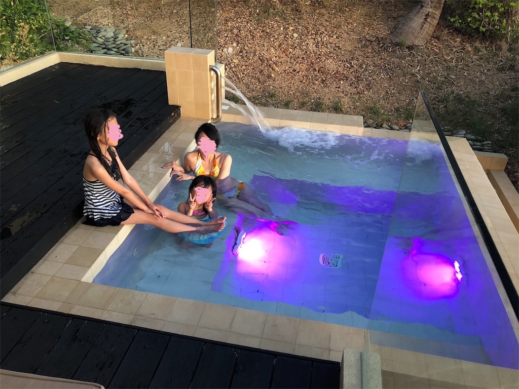 【完全なるプライベートホテル】Two Seasons Coron Island Resort&Spa(ツーシーズンズ コロンアイランド リゾート&スパ)部屋紹介②ジャグジー付きのIsland Tip Bungalow 24 Two Seasons Coron Island Resort&Spa(ツーシーズン コロンアイランド リゾート&スパ)部屋紹介 Island Tip Bungalow アイランドチップバンガロー