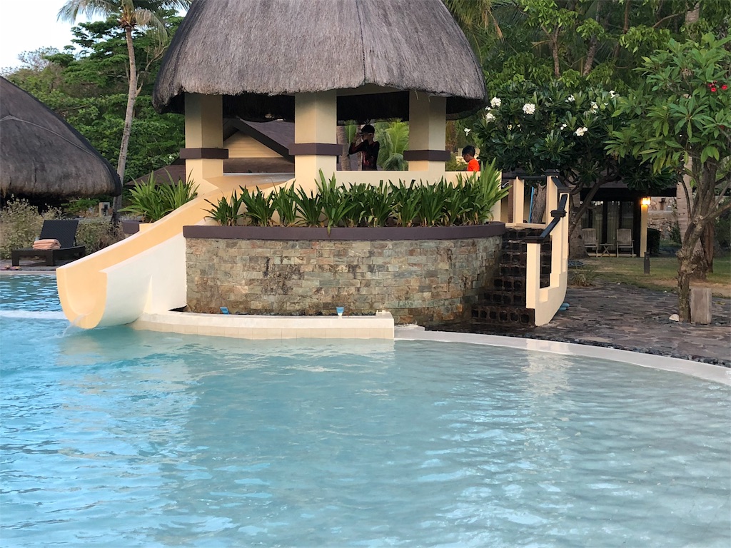 Two Seasons Coron Island Resort&Spa（ツーシーズンズ　コロンアイランド　リゾート＆スパ）内の施設　プール