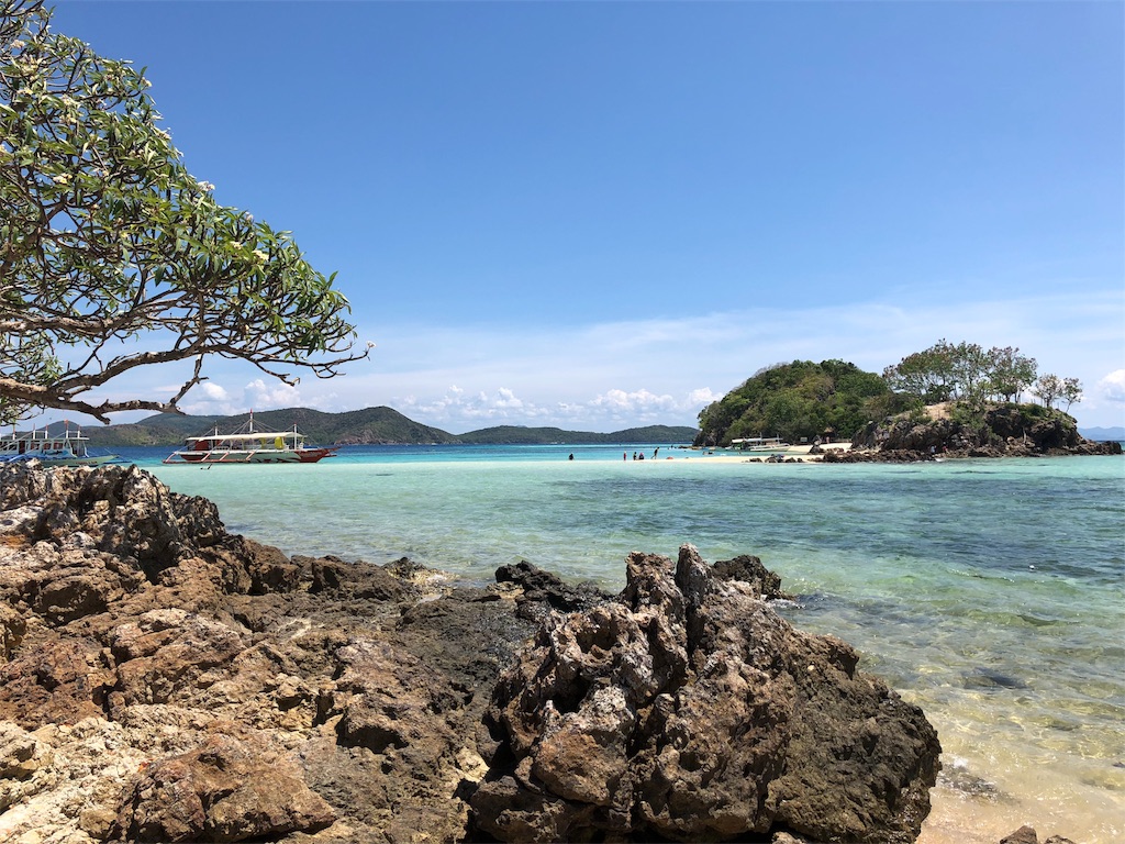 Two Seasons Coron Island Resort&Spa（ツーシーズンズ　コロンアイランド　リゾート＆スパ）内の施設　プール