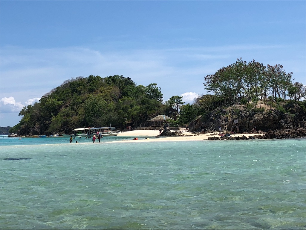 Two Seasons Coron Island Resort&Spa（ツーシーズンズ　コロンアイランド　リゾート＆スパ）内の施設　プール