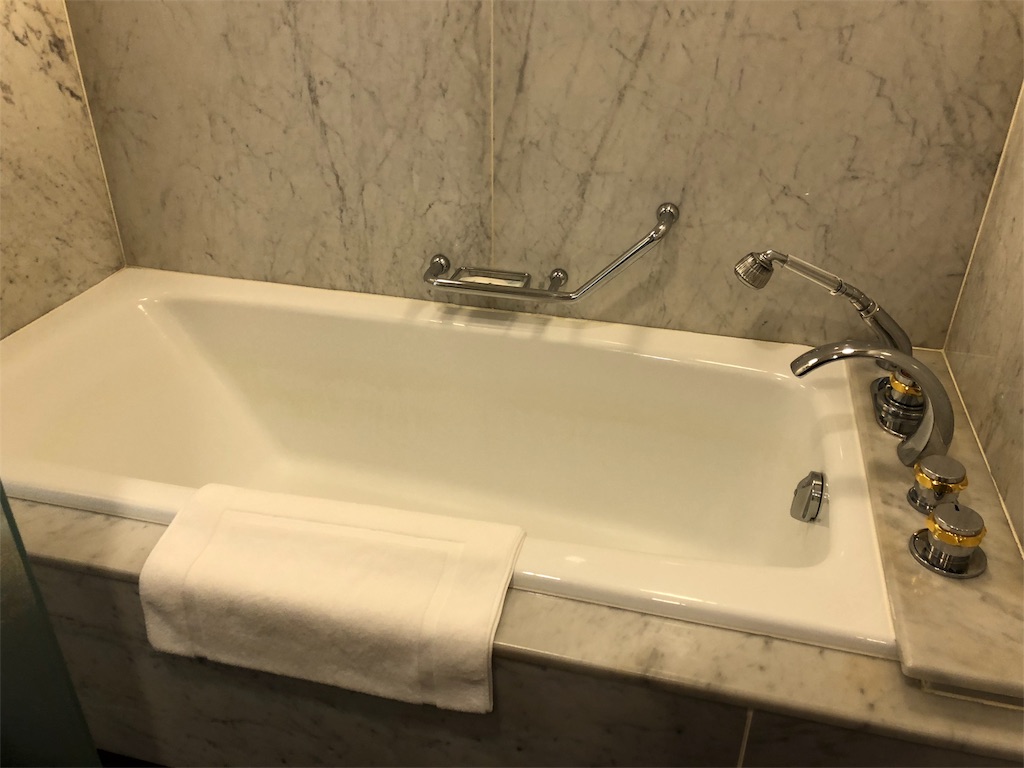 ウェスティンホテル大阪　エグゼクティブルーム宿泊　spg amex　特典