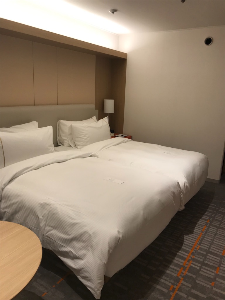 【シェラトン都ホテル大阪】改装されて綺麗になったプレミアムフロアデラックスツインに宿泊☆SPGアメックス特典を堪能してきました〜! 4 シェラトン都ホテル大阪 改装 プレミアムフロアデラックスツイン 宿泊記 SPGアメックス 特典