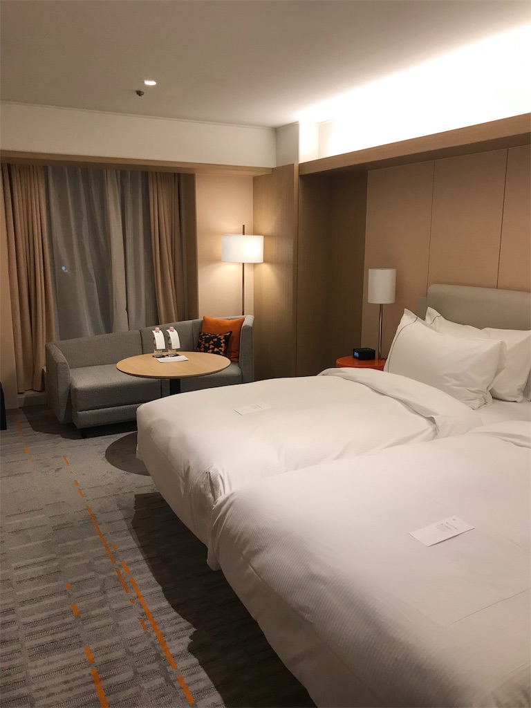 【シェラトン都ホテル大阪】改装されて綺麗になったプレミアムフロアデラックスツインに宿泊☆SPGアメックス特典を堪能してきました〜! 3 シェラトン都ホテル大阪 改装 プレミアムフロアデラックスツイン 宿泊記 SPGアメックス 特典