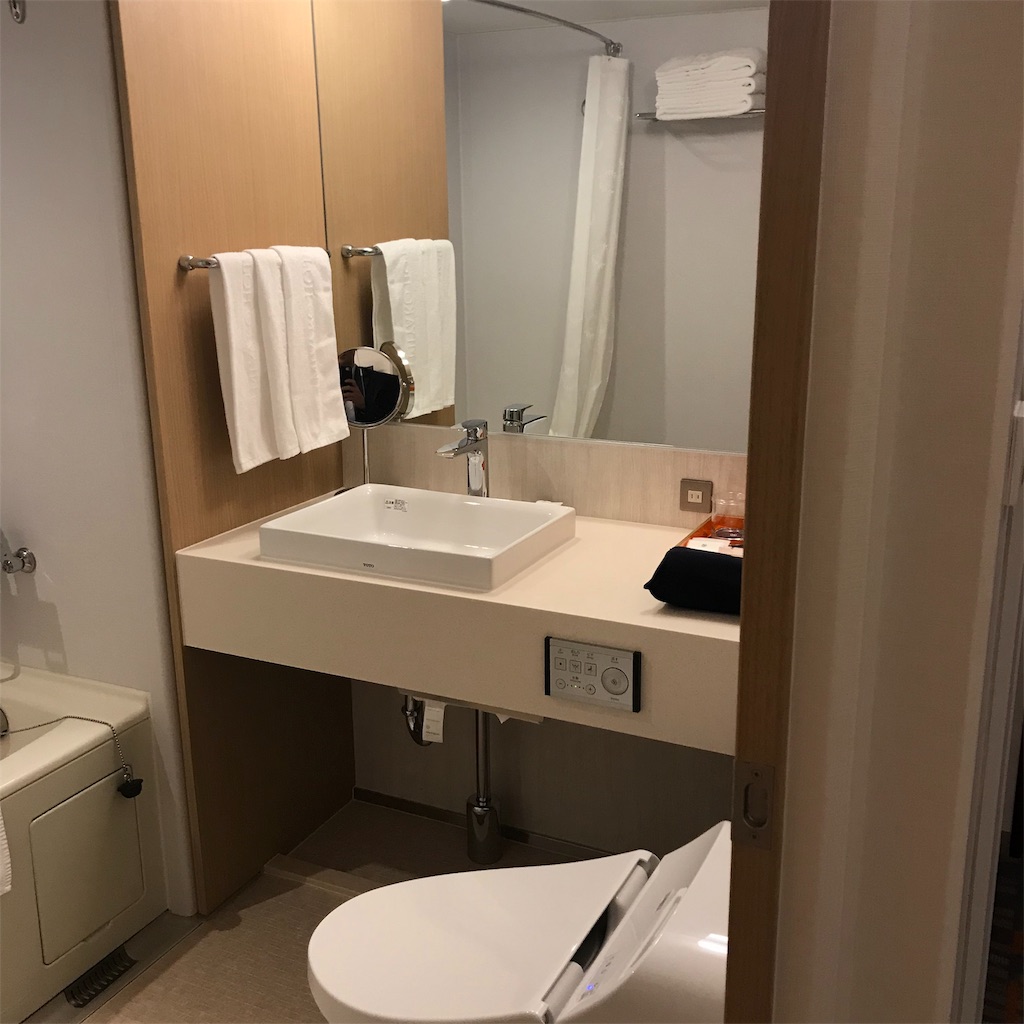 【シェラトン都ホテル大阪】改装されて綺麗になったプレミアムフロアデラックスツインに宿泊☆SPGアメックス特典を堪能してきました〜! 11 シェラトン都ホテル大阪 改装 プレミアムフロアデラックスツイン 宿泊記 SPGアメックス 特典