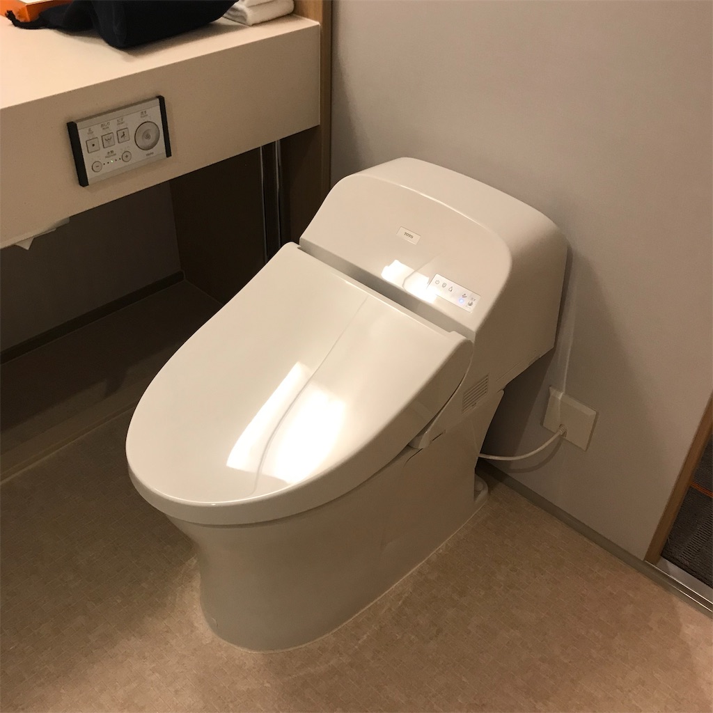 【シェラトン都ホテル大阪】改装されて綺麗になったプレミアムフロアデラックスツインに宿泊☆SPGアメックス特典を堪能してきました〜! 14 シェラトン都ホテル大阪 改装 プレミアムフロアデラックスツイン 宿泊記 SPGアメックス 特典