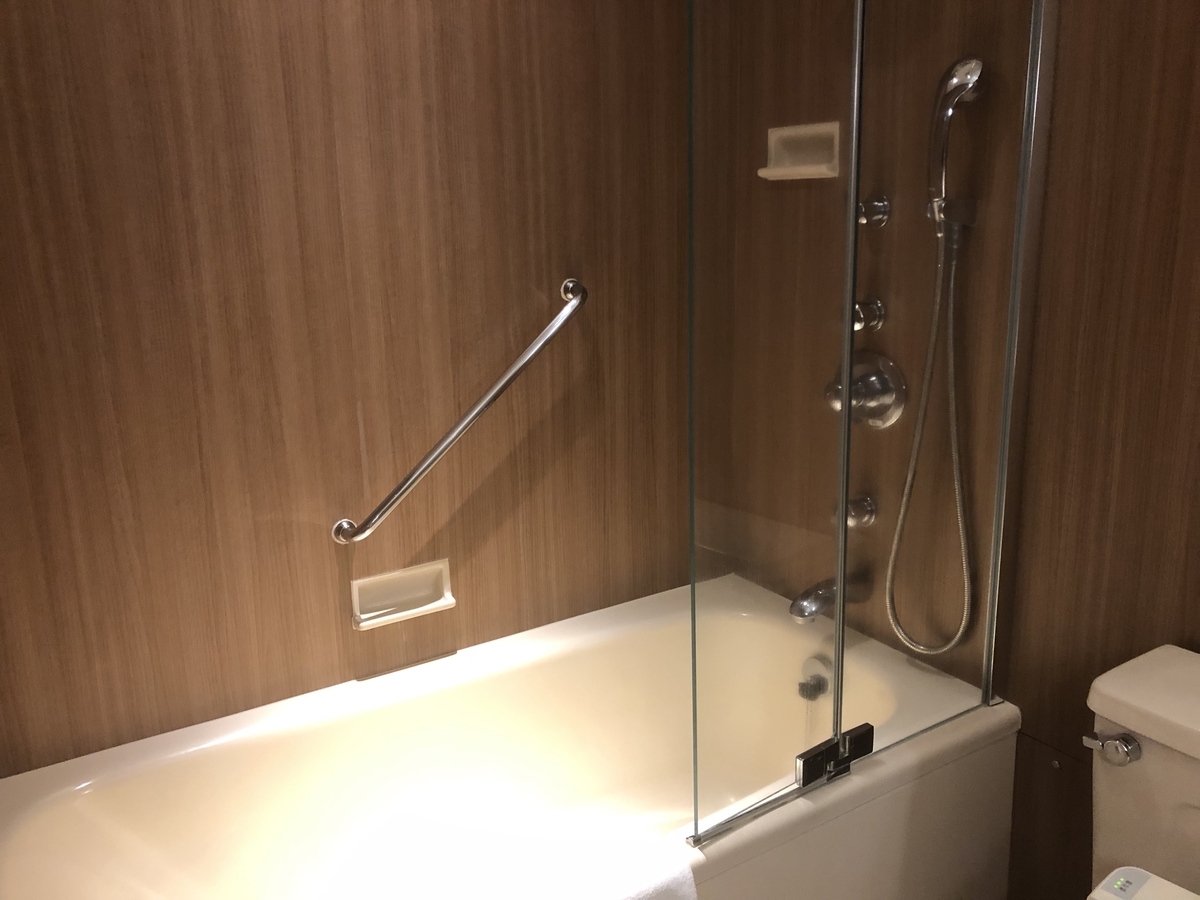 ヒルトン名古屋 ヒルトンルーム 宿泊記 改装　朝食　プール　子供利用　口コミ　レビュー