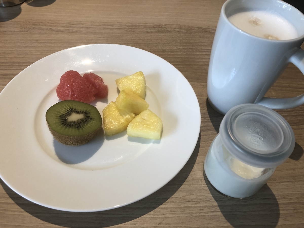 ヒルトン名古屋 ヒルトンルーム 宿泊記 改装　朝食　プール　子供利用　口コミ　レビュー