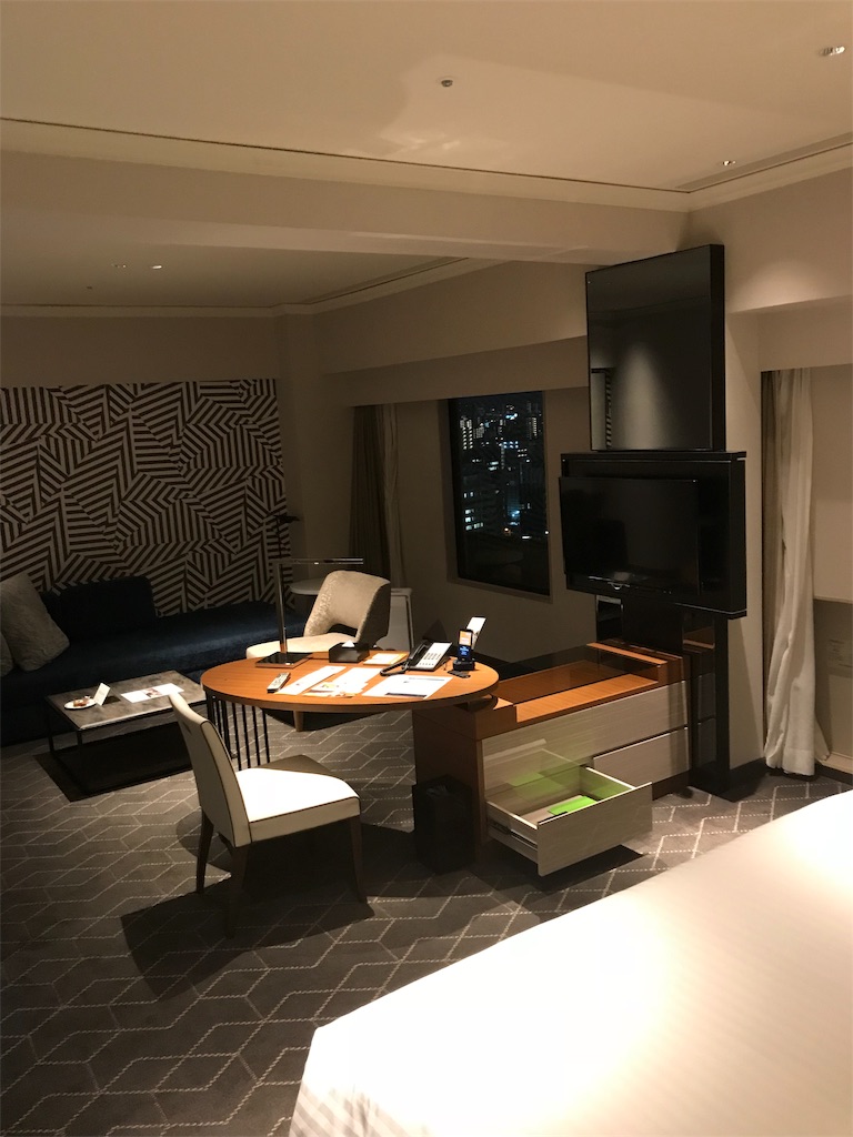 コートヤード・バイ・マリオット新大阪ステーション　ジュニアスイート　宿泊記　SPGアメックス　特典