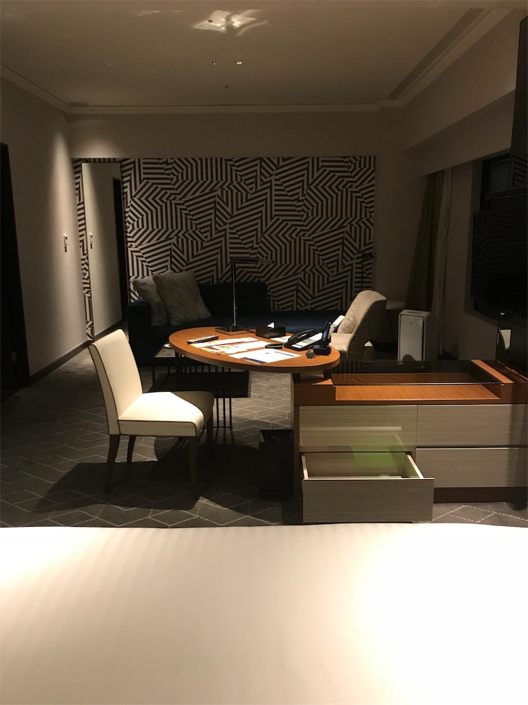 コートヤード・バイ・マリオット新大阪ステーション　ジュニアスイート　宿泊記　SPGアメックス　特典