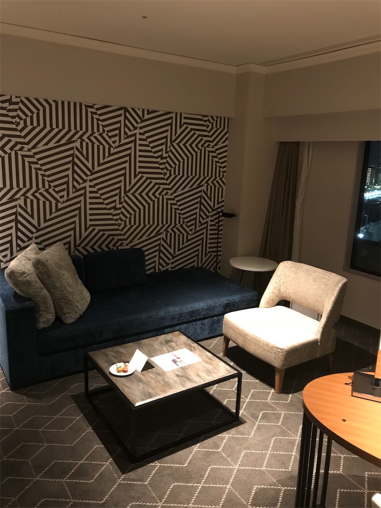 コートヤード・バイ・マリオット新大阪ステーション　ジュニアスイート　宿泊記　SPGアメックス　特典