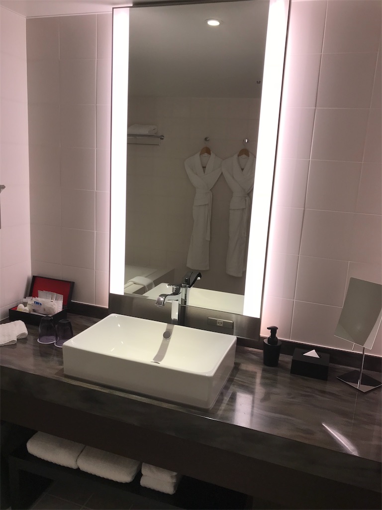 コートヤード・バイ・マリオット新大阪ステーション　ジュニアスイート　宿泊記　SPGアメックス　特典