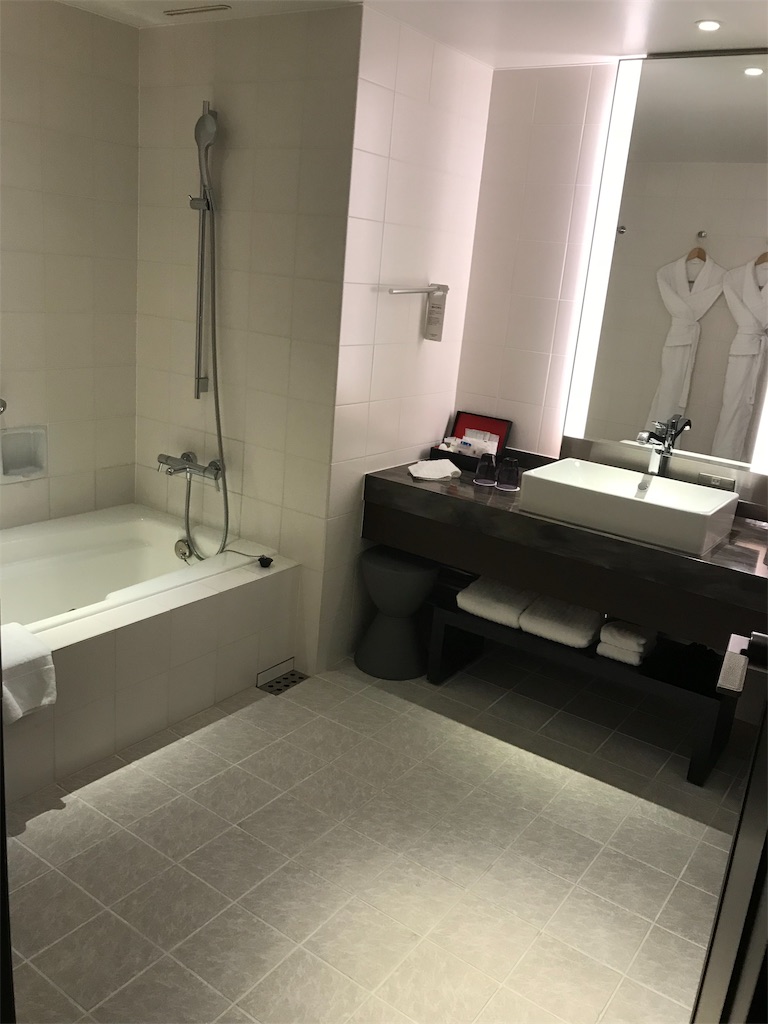 コートヤード・バイ・マリオット新大阪ステーション　ジュニアスイート　宿泊記　SPGアメックス　特典