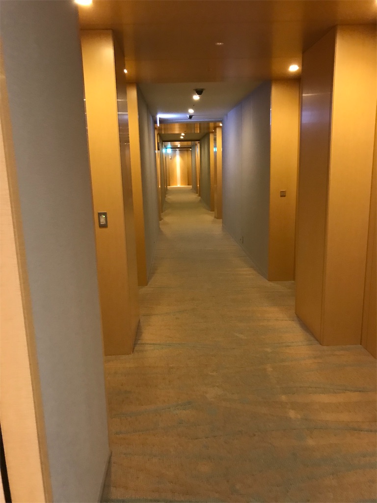 シェラトングランドホテル広島　クラブキングルーム　宿泊記　SPGアメックス　特典　比較　クラブキングルームとデラックスコーナーキングルームどっち