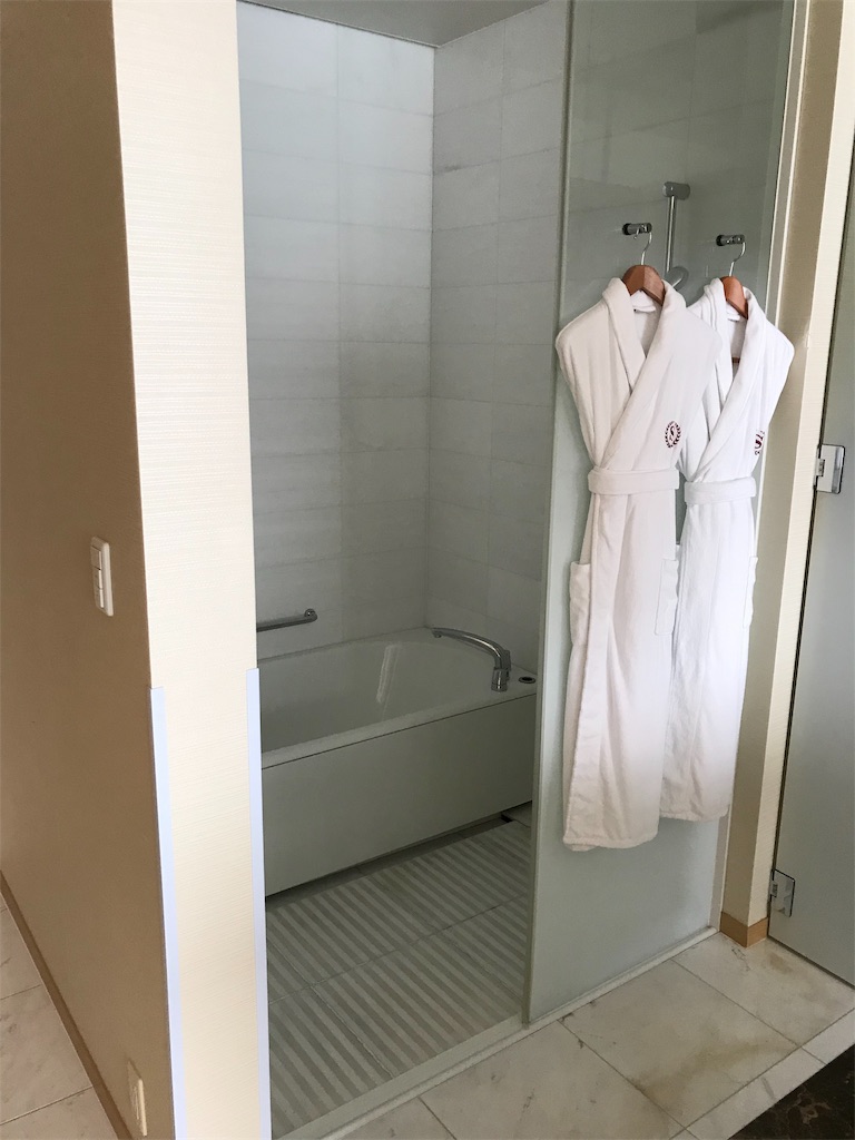 シェラトングランドホテル広島　クラブキングルーム　宿泊記　SPGアメックス　特典　比較　クラブキングルームとデラックスコーナーキングルームどっち