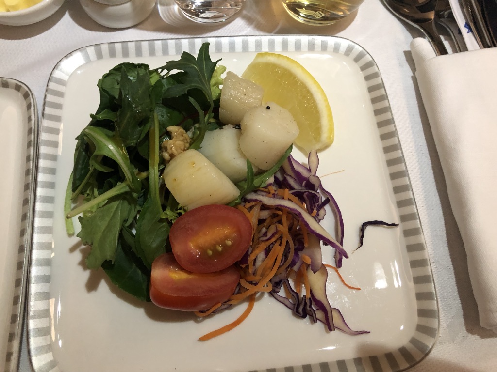 シンガポール航空 SQ452　エアバス　A330-300 シンガポール モルディブ マレ ビジネスクラス　機内食　映画　サービス　お盆　家族旅行　タダ