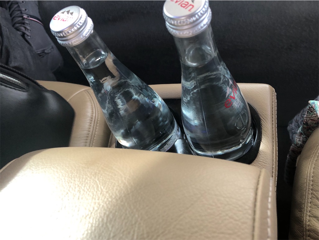 【セントレジス ・モルディブ・ヴォンムリ・リゾート宿泊記】ホテルまでの行き方☆水上飛行機の価格、出発時間、所要時間は? 7 セントレジス ・モルディブ・ヴォンムリ・リゾート 宿泊記 行き方 水上飛行機 価格 出発時間 所要時間 ラウンジ